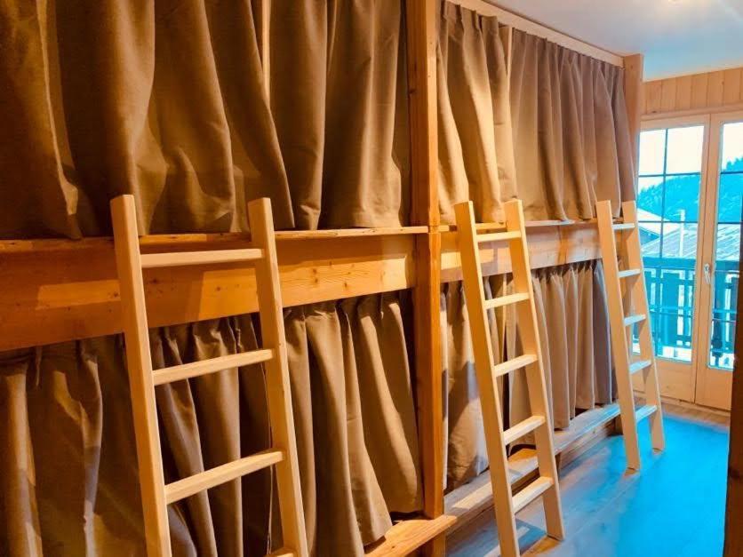 Freeride Hostel Ле Крозе Екстериор снимка