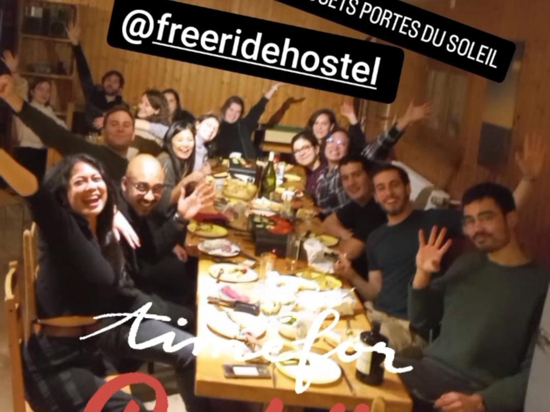 Freeride Hostel Ле Крозе Екстериор снимка