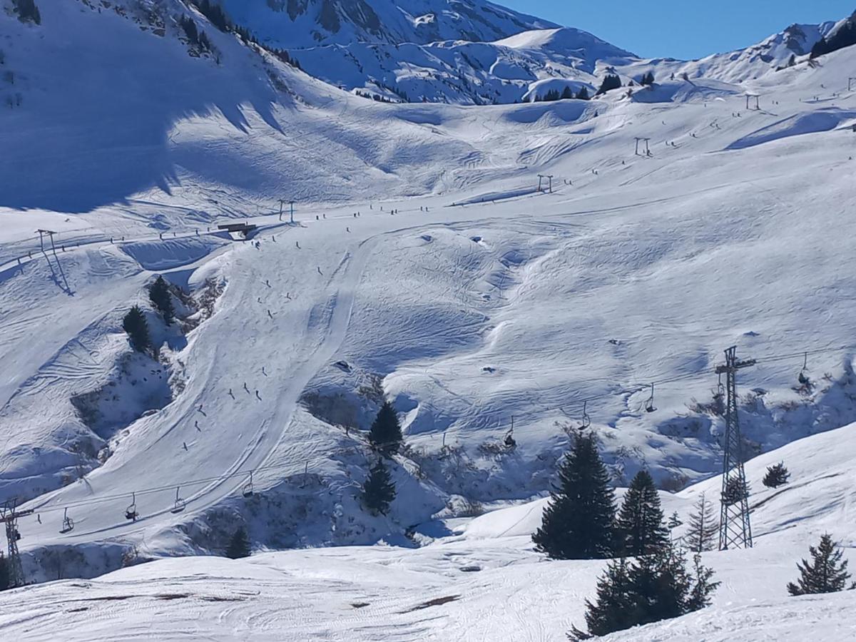 Freeride Hostel Ле Крозе Екстериор снимка